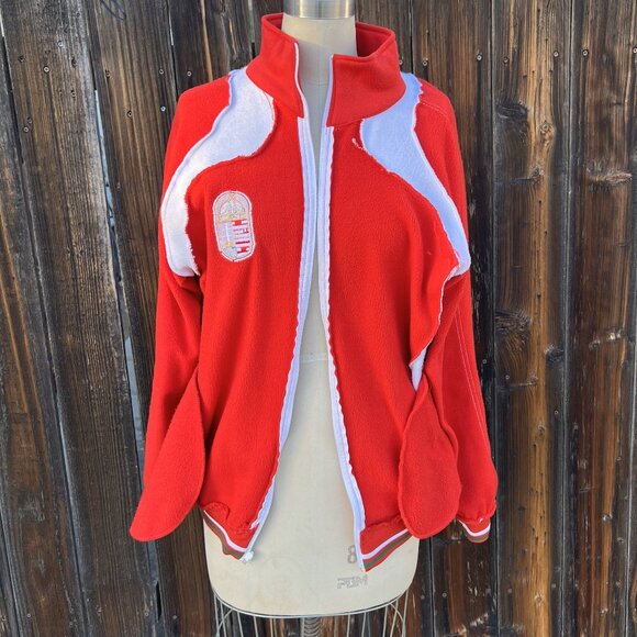 Hungary Fleece Red Jacket with Patch and Embossed Lettering on Back Men's Medium - Picture 5 of 12